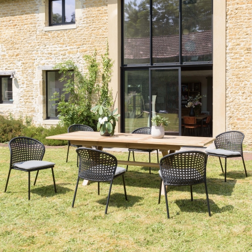 https://www.dpi-import.com/10468-thick_dpi-import/salon-de-jardin-6-pers-1-table-rectangulaire-180-x-100cm-et-6-chaises-grises-et-noires-.jpg