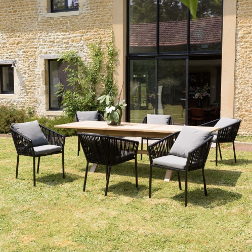 https://www.dpi-import.com/10551-thick_dpi-import/salon-de-jardin-6-pers-1-table-rectangulaire-180x100cm-et-6-fauteuils-gris-et-noirs-avec-coussin.jpg