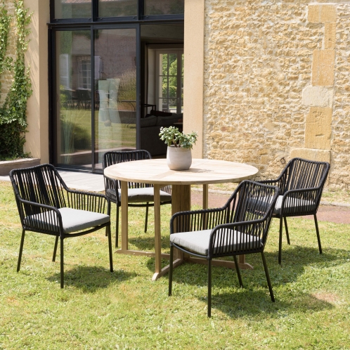 https://www.dpi-import.com/10636-thick_dpi-import/salon-de-jardin-4-pers-1-table-ronde-120x120cm-et-4-fauteuils-noirs-et-gris-en-cordage.jpg