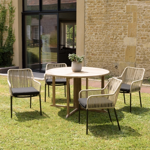 https://www.dpi-import.com/10649-thick_dpi-import/salon-de-jardin-4-pers-1-table-ronde-120x120cm-et-4-fauteuils-beiges-et-noirs-en-cordage.jpg