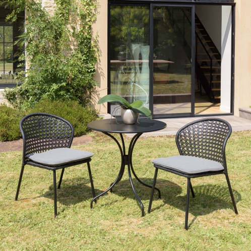 https://www.dpi-import.com/10661-thick_dpi-import/salon-de-jardin-2-pers-table-ronde-70x70cm-et-2-chaises-grises-et-noires-en-rotin-synthetique.jpg