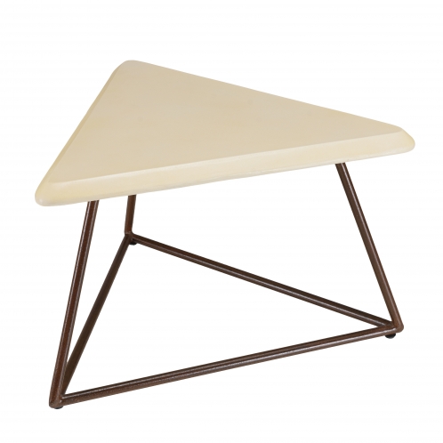 https://www.dpi-import.com/11217-thick_dpi-import/gregoire-table-dappoint-60x60cm-pieds-acier-rouille-plateau-en-beton-.jpg