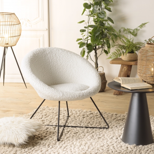 https://www.dpi-import.com/8523-thick_dpi-import/fauteuil-cocooning-tissu-bouclette-blanc-pieds-croises-metal-noir.jpg