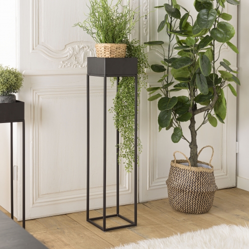 https://www.dpi-import.com/8579-thick_dpi-import/sellette-carree-porte-plantes-gm-noire-pietement-metal.jpg